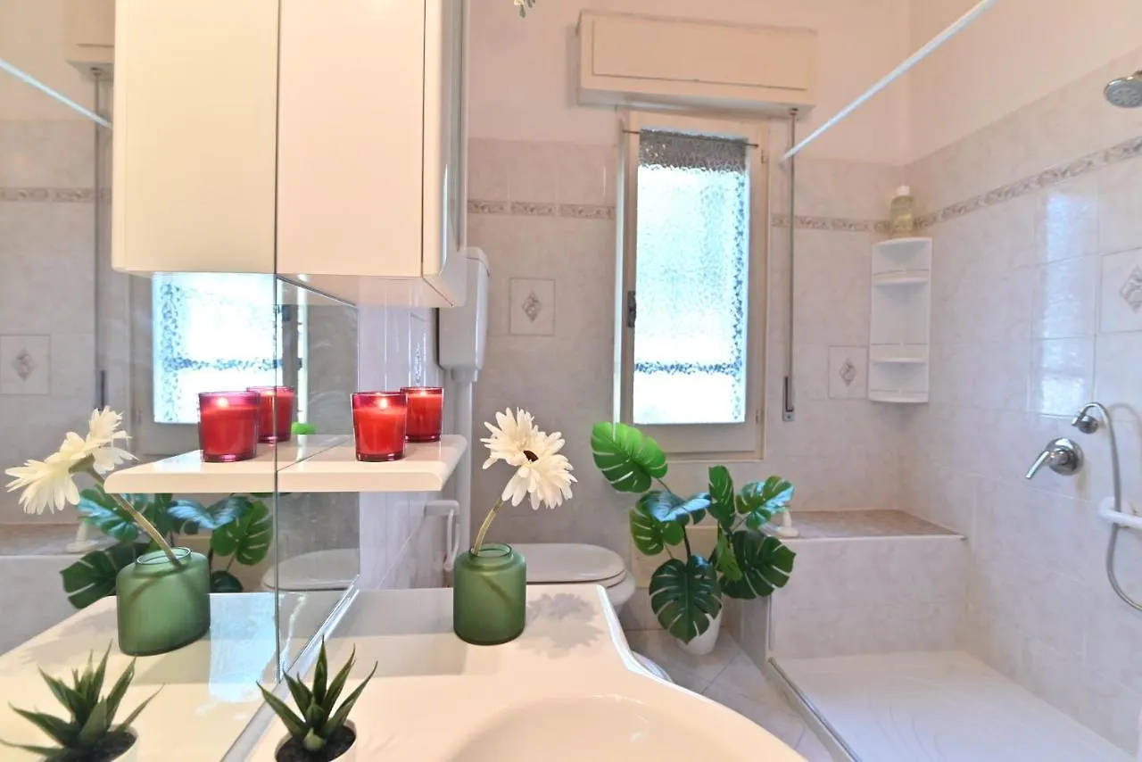 Izzhome Coloniale Pula